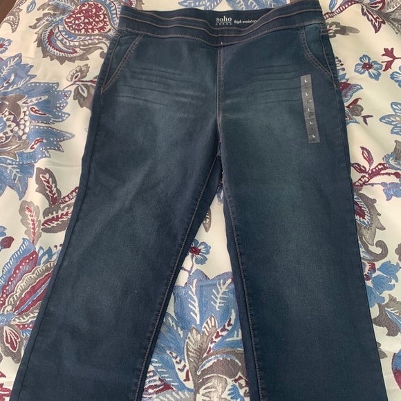 NWT - NY& CO HIGH-WAIST PULL-ON  CROPPED LEGGING - Picture 2 of 9